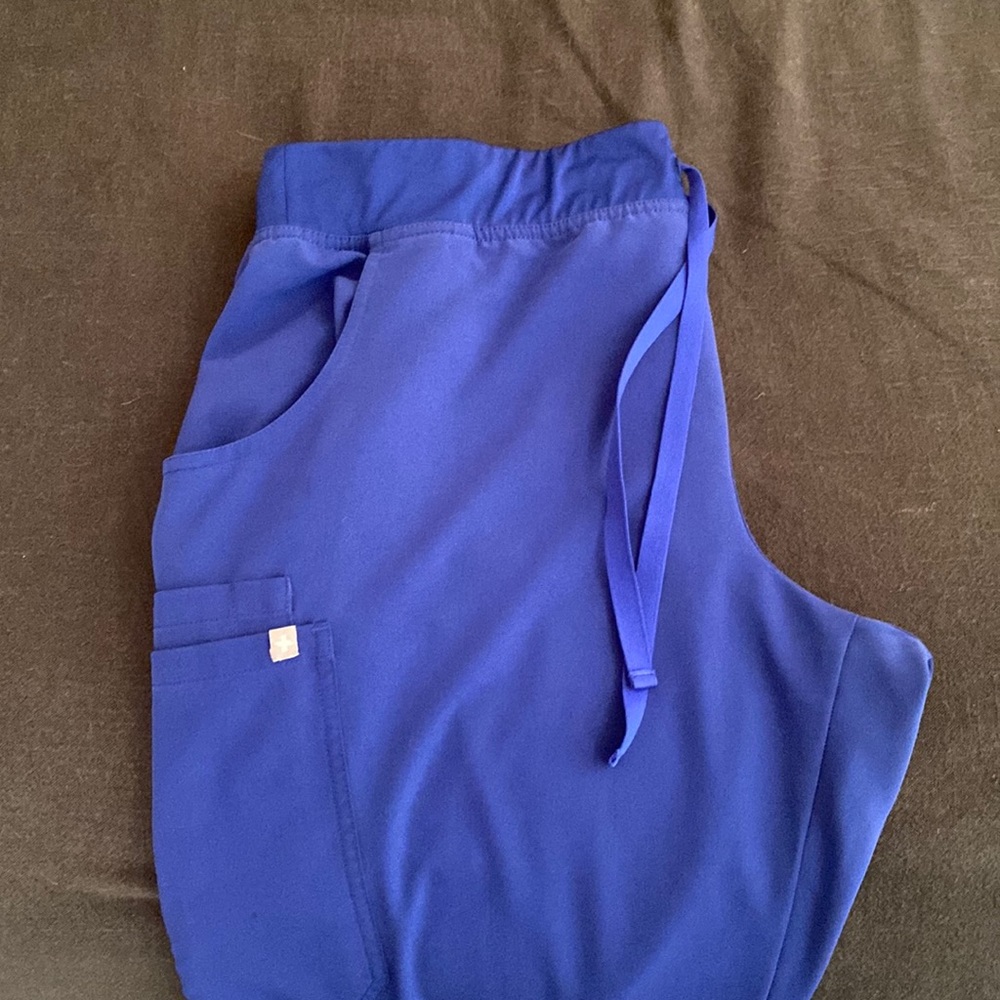 Figs royal blue scrub set, gently used.